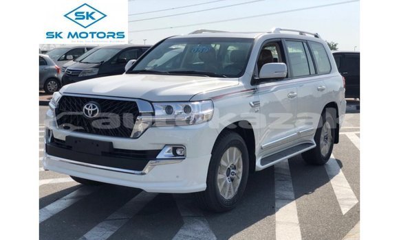 Buy Import Toyota Land Cruiser White Car in Import - Dubai in Akmecet Buy Import Toyota Land Cruiser White Car in Import - Dubai in Akmecet