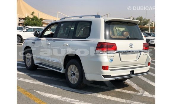 Buy Import Toyota Land Cruiser White Car in Import - Dubai in Akmecet Buy Import Toyota Land Cruiser White Car in Import - Dubai in Akmecet