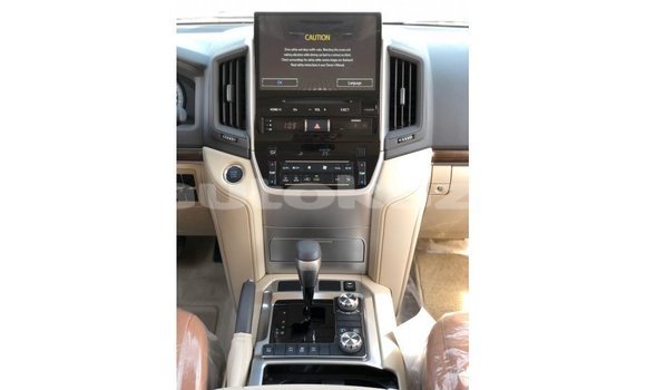 Buy Import Toyota Land Cruiser White Car in Import - Dubai in Akmecet Buy Import Toyota Land Cruiser White Car in Import - Dubai in Akmecet