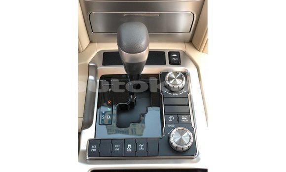 Buy Import Toyota Land Cruiser White Car in Import - Dubai in Akmecet Buy Import Toyota Land Cruiser White Car in Import - Dubai in Akmecet