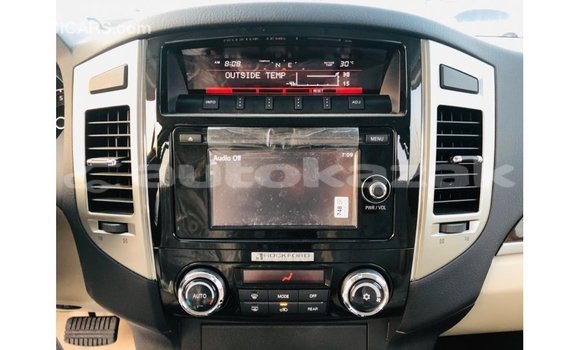 Buy Import Mitsubishi Pajero White Car in Import - Dubai in Akmecet Buy Import Mitsubishi Pajero White Car in Import - Dubai in Akmecet