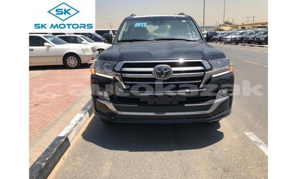 Buy Import Toyota Land Cruiser Black Car in Import - Dubai in Akmecet