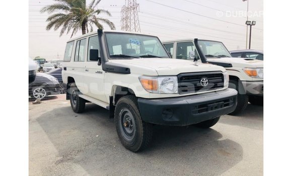 Buy Import Toyota Land Cruiser White Car in Import - Dubai in Akmecet Buy Import Toyota Land Cruiser White Car in Import - Dubai in Akmecet