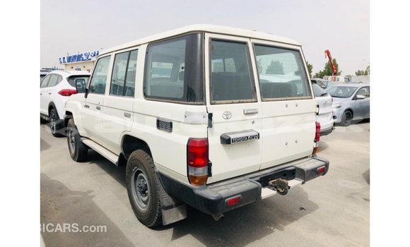Buy Import Toyota Land Cruiser White Car in Import - Dubai in Akmecet Buy Import Toyota Land Cruiser White Car in Import - Dubai in Akmecet