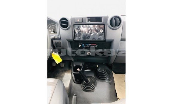Buy Import Toyota Land Cruiser White Car in Import - Dubai in Akmecet Buy Import Toyota Land Cruiser White Car in Import - Dubai in Akmecet