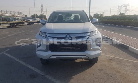 Buy Import Mitsubishi L200 White Car in Import - Dubai in Akmecet Buy Import Mitsubishi L200 White Car in Import - Dubai in Akmecet