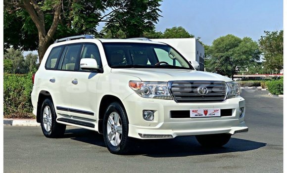 Buy Import Toyota Land Cruiser White Car in Import - Dubai in Akmecet Buy Import Toyota Land Cruiser White Car in Import - Dubai in Akmecet