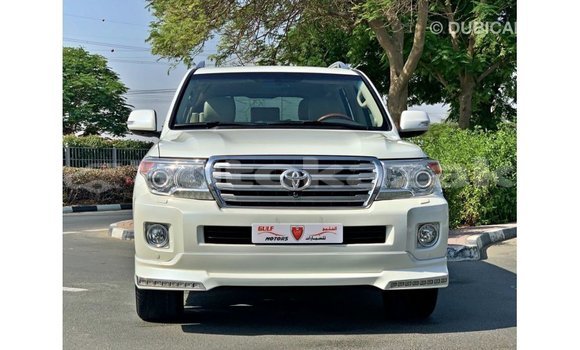 Buy Import Toyota Land Cruiser White Car in Import - Dubai in Akmecet Buy Import Toyota Land Cruiser White Car in Import - Dubai in Akmecet