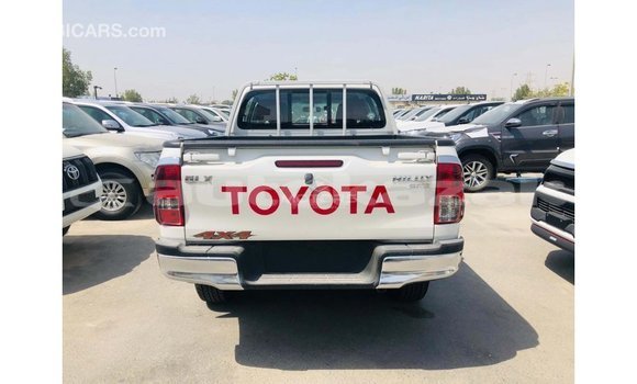 Buy Import Toyota Hilux White Car in Import - Dubai in Akmecet Buy Import Toyota Hilux White Car in Import - Dubai in Akmecet