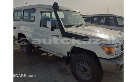 Buy Import Toyota Land Cruiser White Car in Import - Dubai in Akmecet Buy Import Toyota Land Cruiser White Car in Import - Dubai in Akmecet