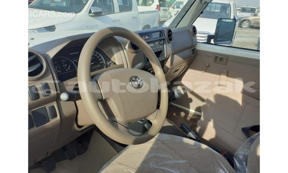 Buy Import Toyota Land Cruiser White Car in Import - Dubai in Akmecet Buy Import Toyota Land Cruiser White Car in Import - Dubai in Akmecet