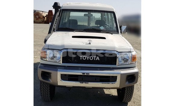 Buy Import Toyota Land Cruiser White Car in Import - Dubai in Akmecet Buy Import Toyota Land Cruiser White Car in Import - Dubai in Akmecet