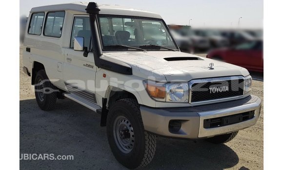Buy Import Toyota Land Cruiser White Car in Import - Dubai in Akmecet Buy Import Toyota Land Cruiser White Car in Import - Dubai in Akmecet