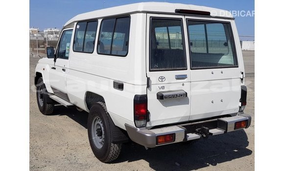 Buy Import Toyota Land Cruiser White Car in Import - Dubai in Akmecet Buy Import Toyota Land Cruiser White Car in Import - Dubai in Akmecet