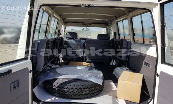 Buy Import Toyota Land Cruiser White Car in Import - Dubai in Akmecet Buy Import Toyota Land Cruiser White Car in Import - Dubai in Akmecet