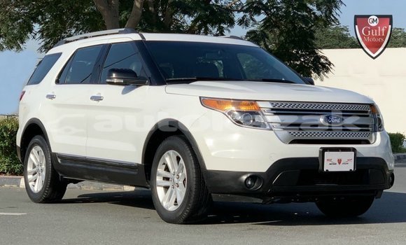 Buy Import Ford Explorer White Car in Import - Dubai in Akmecet