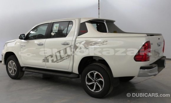 Buy Import Toyota Hilux White Car in Import - Dubai in Akmecet Buy Import Toyota Hilux White Car in Import - Dubai in Akmecet