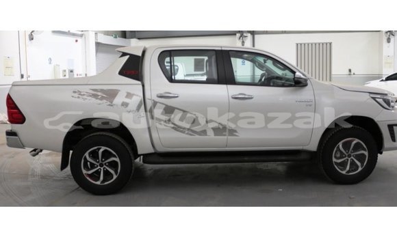 Buy Import Toyota Hilux White Car in Import - Dubai in Akmecet Buy Import Toyota Hilux White Car in Import - Dubai in Akmecet