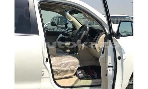 Buy Import Toyota Land Cruiser White Car in Import - Dubai in Akmecet Buy Import Toyota Land Cruiser White Car in Import - Dubai in Akmecet