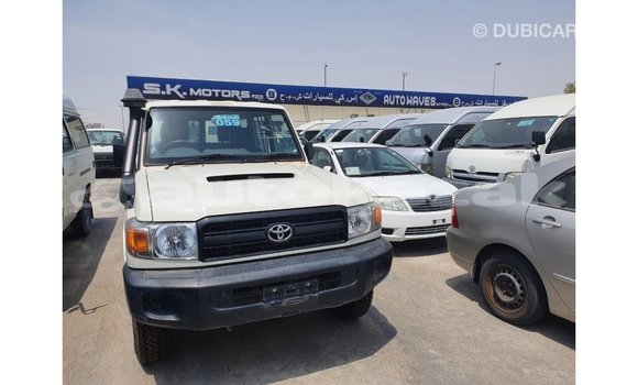 Buy Import Toyota Land Cruiser White Car in Import - Dubai in Akmecet Buy Import Toyota Land Cruiser White Car in Import - Dubai in Akmecet