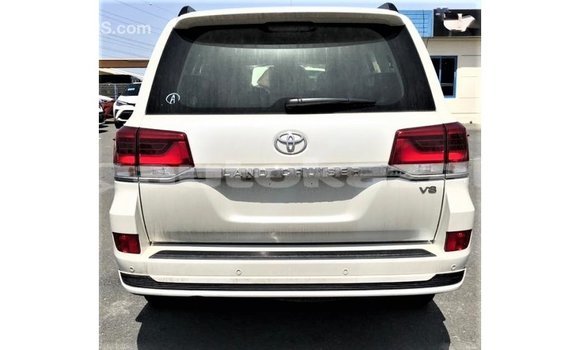 Buy Import Toyota Land Cruiser White Car in Import - Dubai in Akmecet Buy Import Toyota Land Cruiser White Car in Import - Dubai in Akmecet