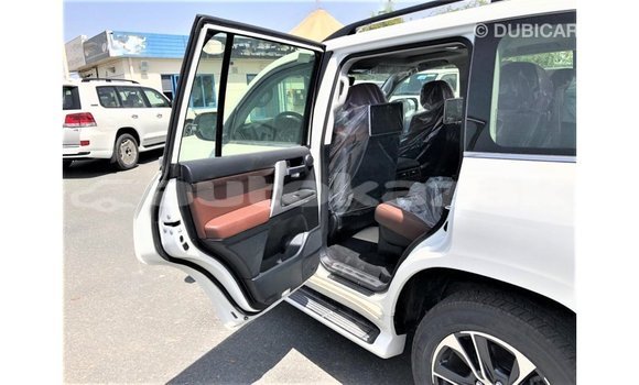Buy Import Toyota Land Cruiser White Car in Import - Dubai in Akmecet Buy Import Toyota Land Cruiser White Car in Import - Dubai in Akmecet
