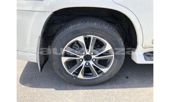 Buy Import Toyota Land Cruiser White Car in Import - Dubai in Akmecet Buy Import Toyota Land Cruiser White Car in Import - Dubai in Akmecet