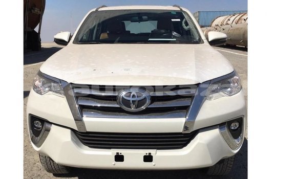 Buy Import Toyota Fortuner White Car in Import - Dubai in Akmecet