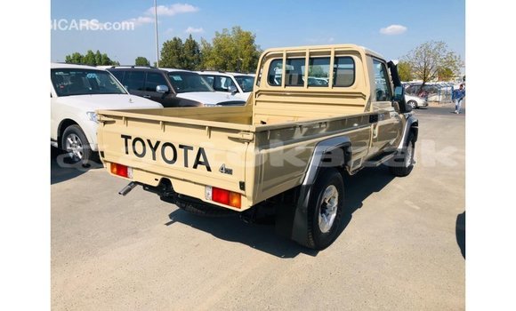 Buy Import Toyota Land Cruiser Beige Car in Import - Dubai in Akmecet Buy Import Toyota Land Cruiser Beige Car in Import - Dubai in Akmecet