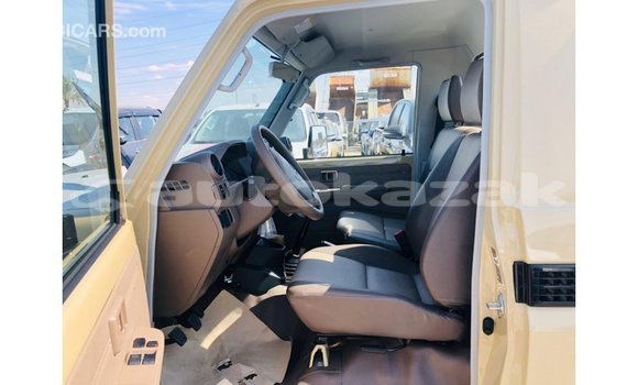Buy Import Toyota Land Cruiser Beige Car in Import - Dubai in Akmecet Buy Import Toyota Land Cruiser Beige Car in Import - Dubai in Akmecet