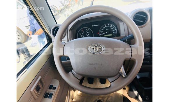 Buy Import Toyota Land Cruiser Beige Car in Import - Dubai in Akmecet Buy Import Toyota Land Cruiser Beige Car in Import - Dubai in Akmecet