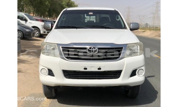 Buy Import Toyota Hilux White Car in Import - Dubai in Akmecet Buy Import Toyota Hilux White Car in Import - Dubai in Akmecet