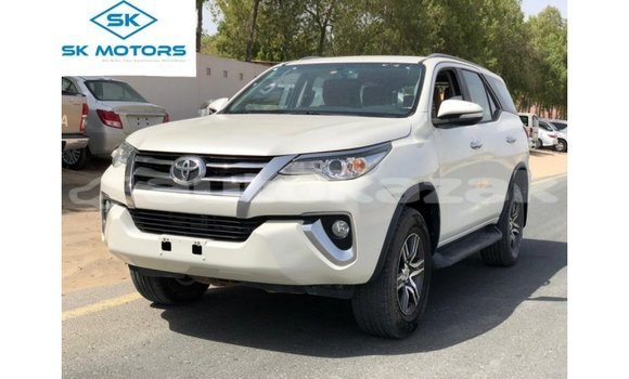 Buy Import Toyota Fortuner White Car in Import - Dubai in Akmecet