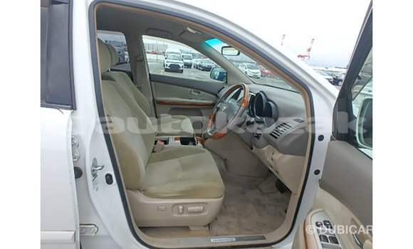 Buy Import Toyota Harrier White Car in Import - Dubai in Akmecet Buy Import Toyota Harrier White Car in Import - Dubai in Akmecet