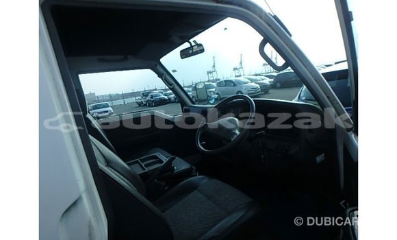Buy Import Nissan Caravan White Car in Import - Dubai in Akmecet Buy Import Nissan Caravan White Car in Import - Dubai in Akmecet