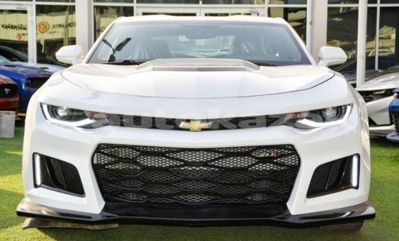 Buy Import Chevrolet Camaro White Car in Import - Dubai in Akmecet