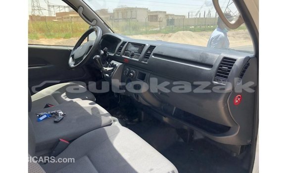 Buy Import Toyota Hiace White Car in Import - Dubai in Akmecet Buy Import Toyota Hiace White Car in Import - Dubai in Akmecet