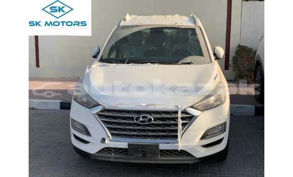 Buy Import Hyundai Tucson White Car in Import - Dubai in Akmecet