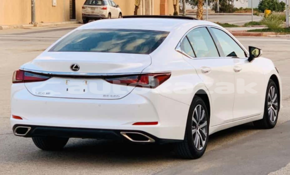 Buy Used Lexus ES White Car in Astana in Akmola Buy Used Lexus ES White Car in Astana in Akmola