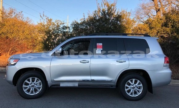 Buy Used Toyota Land Cruiser Silver Car in Aktau in Karagandi Buy Used Toyota Land Cruiser Silver Car in Aktau in Karagandi