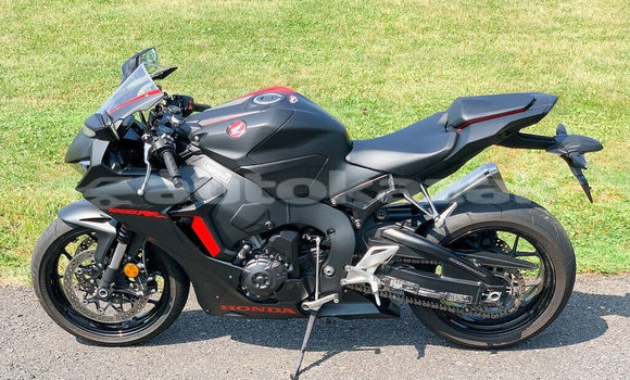 Buy Used Honda CBR Black Bike in Almaty in Almati Buy Used Honda CBR Black Bike in Almaty in Almati