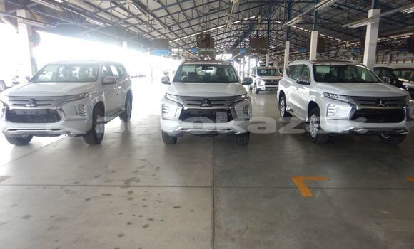 Buy New Mitsubishi Montero Sport White Car in Import - Dubai in Akmecet Buy New Mitsubishi Montero Sport White Car in Import - Dubai in Akmecet