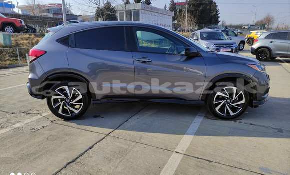 Buy Import Honda HR–V Silver Car in Almati in Almati Buy Import Honda HR–V Silver Car in Almati in Almati