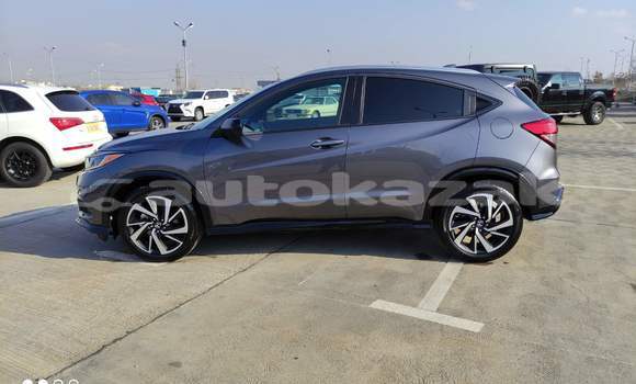 Buy Import Honda HR–V Silver Car in Almati in Almati Buy Import Honda HR–V Silver Car in Almati in Almati