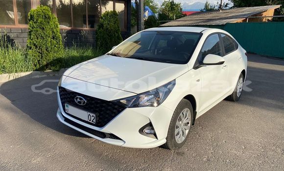 Buy Used Hyundai Accent White Car in Almaty in Almati Buy Used Hyundai Accent White Car in Almaty in Almati