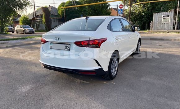 Buy Used Hyundai Accent White Car in Almaty in Almati Buy Used Hyundai Accent White Car in Almaty in Almati