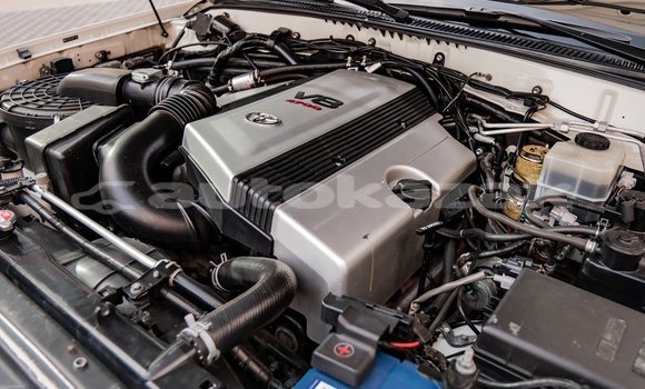 Buy Used Toyota Land Cruiser White Car in Almaty in Almati Buy Used Toyota Land Cruiser White Car in Almaty in Almati