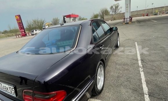 Buy Used Mercedes-Benz E–Class Black Car in Almati in Almati Buy Used Mercedes-Benz E–Class Black Car in Almati in Almati