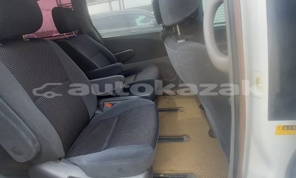 Buy Used Toyota Estima White Car in Kostanay in Kostanay Buy Used Toyota Estima White Car in Kostanay in Kostanay