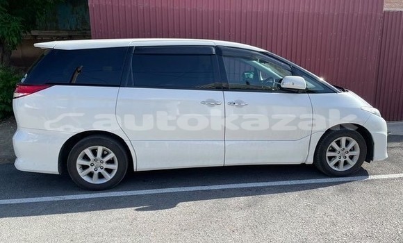 Buy Used Toyota Estima White Car in Almaty in Almati Buy Used Toyota Estima White Car in Almaty in Almati
